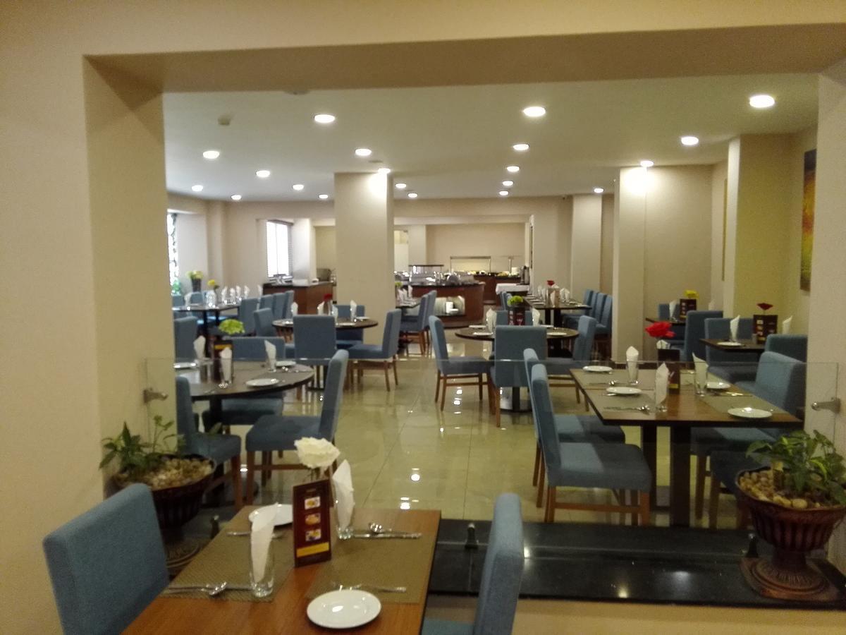 Ah Hotel And Conferences Madina Exterior photo